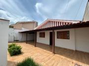 Casa Ventilada e Ampla à Venda no Jardim Panorâmico...