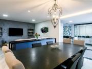 CASA VICENTE PIRES EM COND. 04 QUARTOS, 04 SUITES, COM LAZER