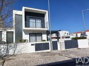 Casa / Villa T3 em Tornada e Salir do Porto de 145,00 m²
