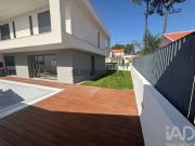 Casa / Villa T4 em Charneca De Caparica E Sobreda de...