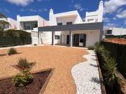 Casa / Villa T4 em Mexilhoeira Grande de 185 m²