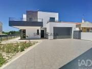 Casa / Villa T4 em Silveira de 260,00 m²