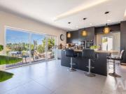 Casa / Villa T5 em Bárrio de 387,00 m²