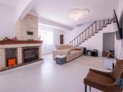 Casa / Villa T6 em São Pedro de 330,00 m²