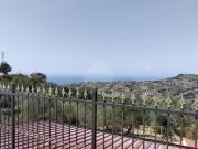 casa vista mare con giardino