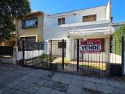 CASA / VIVIENDA FAMILIAR EN BARRIO VILLA REVOL!