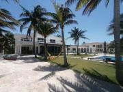 CASA WALKER EN CHICXULUB A LA ORILLA DEL MAR