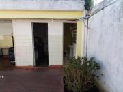 CASA Y DOS LOCALES EN BARRIO MARIANO MORENO