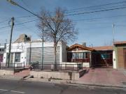 CASA Y LOCAL COMERCIAL VENTA EN GODOY CRUZ