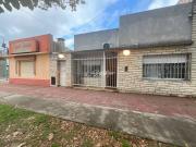Casa con local comercial en venta Excelente ubicación en...