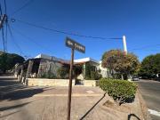 Casa y local Raúl b Diaz 1304