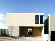 CASA ZANDA RESIDENCIAL LEON VENTA