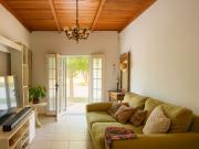 Casa Zárate centro con jardín y garage 279 m²