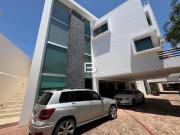 Casa zona Cumbres Canc?n en Venta