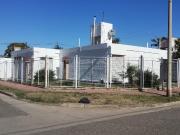 CasaB° Parque República: Casa de 3 Dor. C/Cochera y Patio !