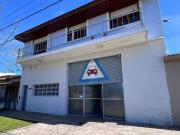 VENTA DE CASA MAS DEPTO Y TALLER, EN BLOQUE