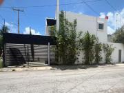 Casaen venta de 2 niveles y 3 recamaras en SM 503 Cancun