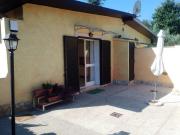 Casal Lumbroso villino unico livello con giardino