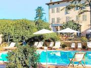 Casale con piscina e parco a Loro Ciuffenna, Toscana...