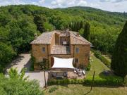Casale Il Cortile con piscina e uliveto, Montalcino,...