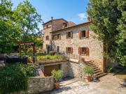 Casale in pietra con grande giardino 890m² Capolona