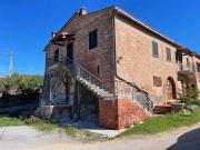 Casale in vendita a Asciano