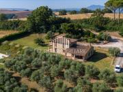 Casale in vendita a Castiglione Del Lago
