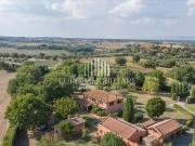 Casale in vendita a Castiglione Del Lago