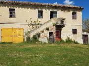 Casale in vendita a Osimo via Mucciolina, 25