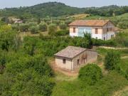 Casale in vendita a Perugia