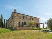 Casale in vendita ad Asciano