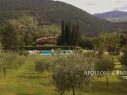 Casale La Verna con piscina e casali per ospiti, Arezzo...