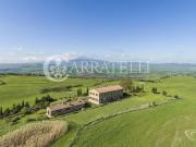 Casale Panoramico con annesso a Pienza, di circa 560 mq...