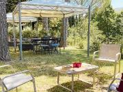 Casale storico con parco e piscina a Corciano, Umbria...