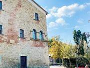 Casale storico in Umbria, 1200 mq vicino al Lago...