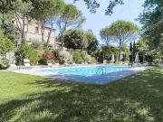 Casale storico in Umbria, resort con piscina e parco...