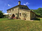 Casali Manenti, con piscina e terreno, Sarteano, Siena...