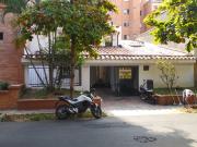 Casalote En Laureles