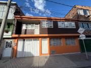 casalote en venta en el claret. Cod V2246