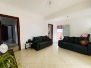 Casa/Ponto Comercial a Venda na Zona Leste