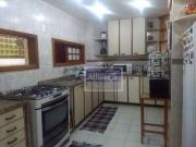 CasarÃ£o com 5 dormitÃ³rios, 4 suÃtes, quintal, piscina,...