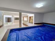 Casarão com piscina aquecida mais 2 apartamentos de...