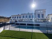 Casas Adosadas con Vista al Mar y Potencial de Inversión...