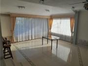 Casas con jardín en Cumbayá cerca de la usfq en Renta