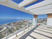 Casas con Vista al Mar y Piscina Comunitaria en Torrox