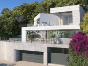 Casas con Vistas al Mar con Piscinas y Jardines en Málaga
