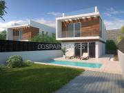 Casas de 3 Dormitorios con Piscina y Aparcamiento en...
