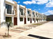 Casas en privada por Carretera Matehuala