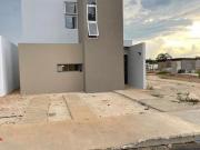 CASAS EN TIXCACAL OPICHEN. $1,800,000 EN MÉRIDA....