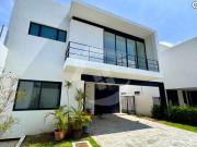 Casas en Venta dentro de Coto en Los Pinos Campestre